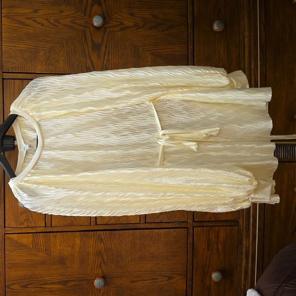 NWT River Island cape-sleeve blouse. Women's sz 14 - Picture 1 of 13